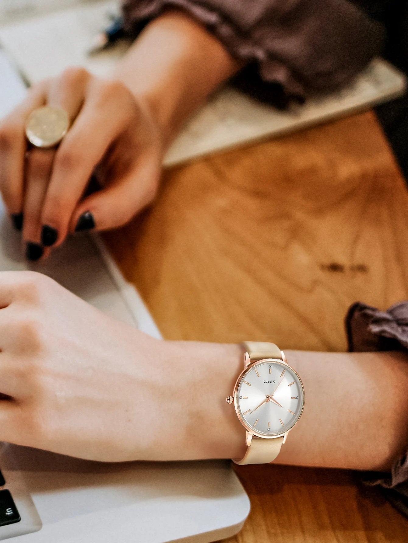 Women's Luxury Quartz Watch - Leather Band, Minimalist Dial