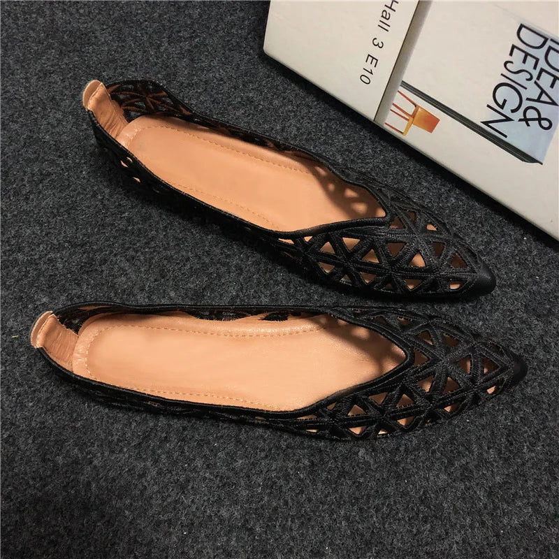 High Quality Women Flat Shoes Fashion Women Ballet Shoes Hollow Breathable Comfortable Casual Shoes Elegant Pointed Toe Sandals