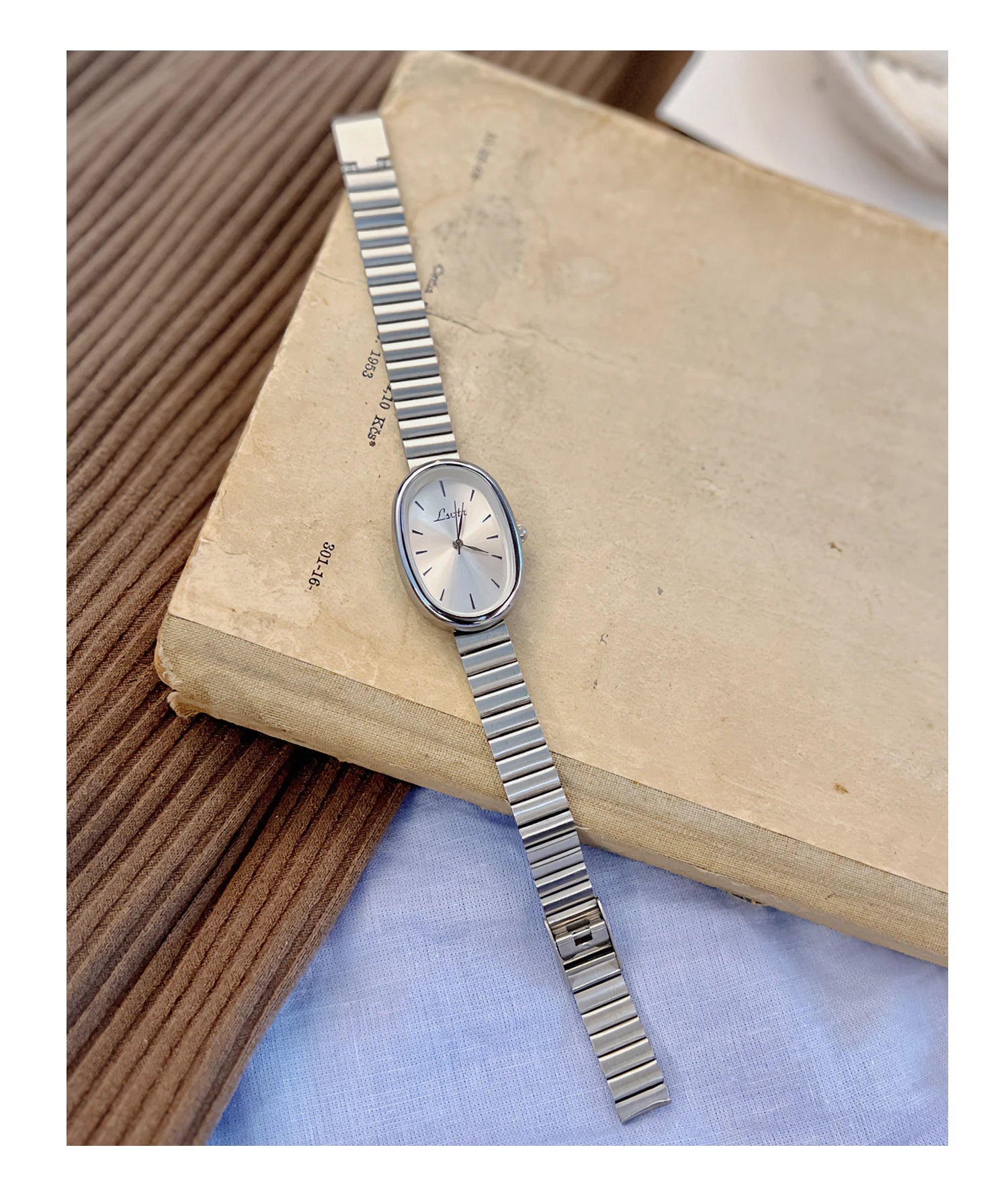 Women's Vintage Luxury Quartz Watch - Gold & Silver Bracelet