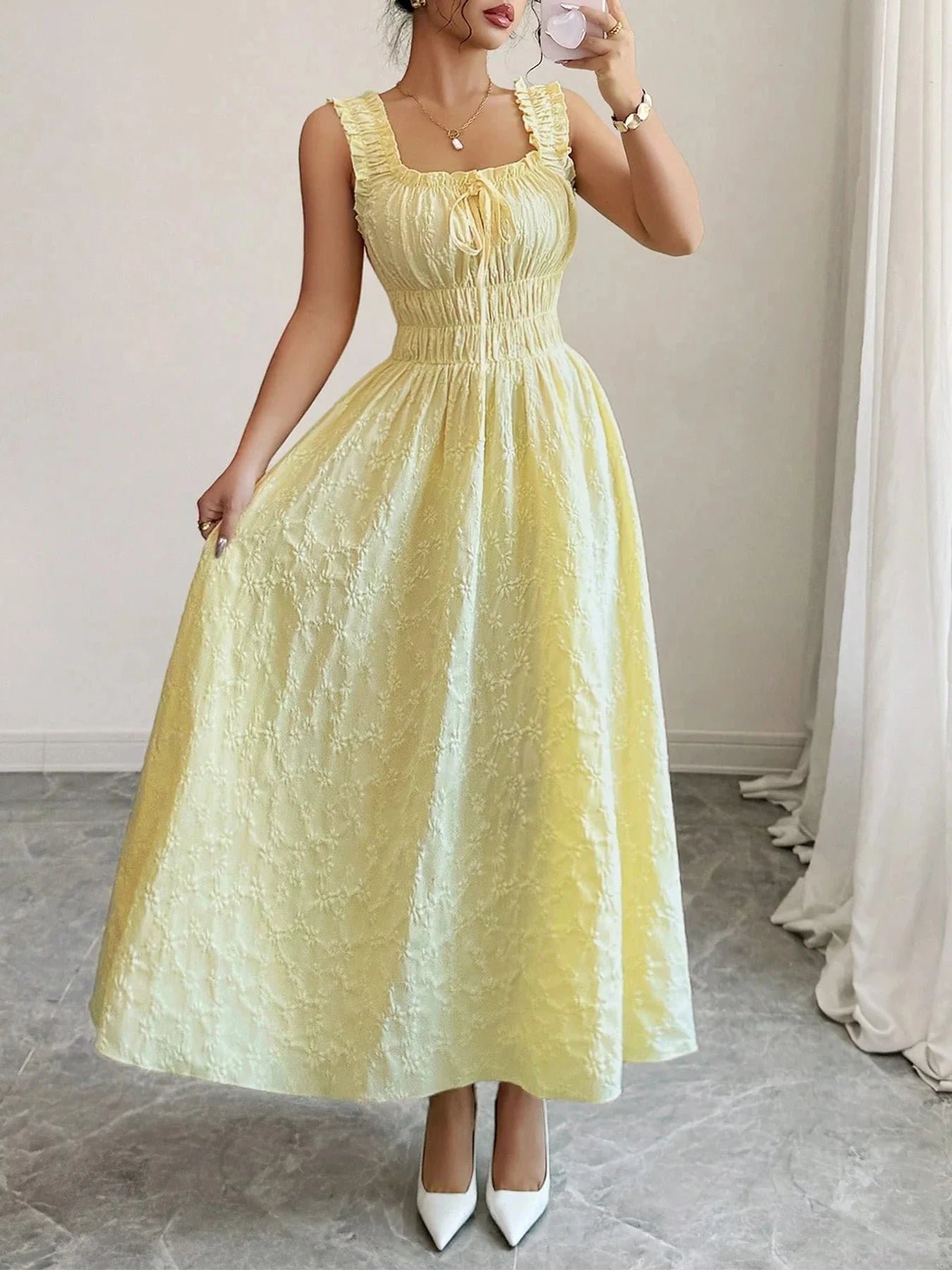 Vestido Casual Amarillo para Mujer | Smocked, Cuello Cuadrado, Largo hasta el Tobillo