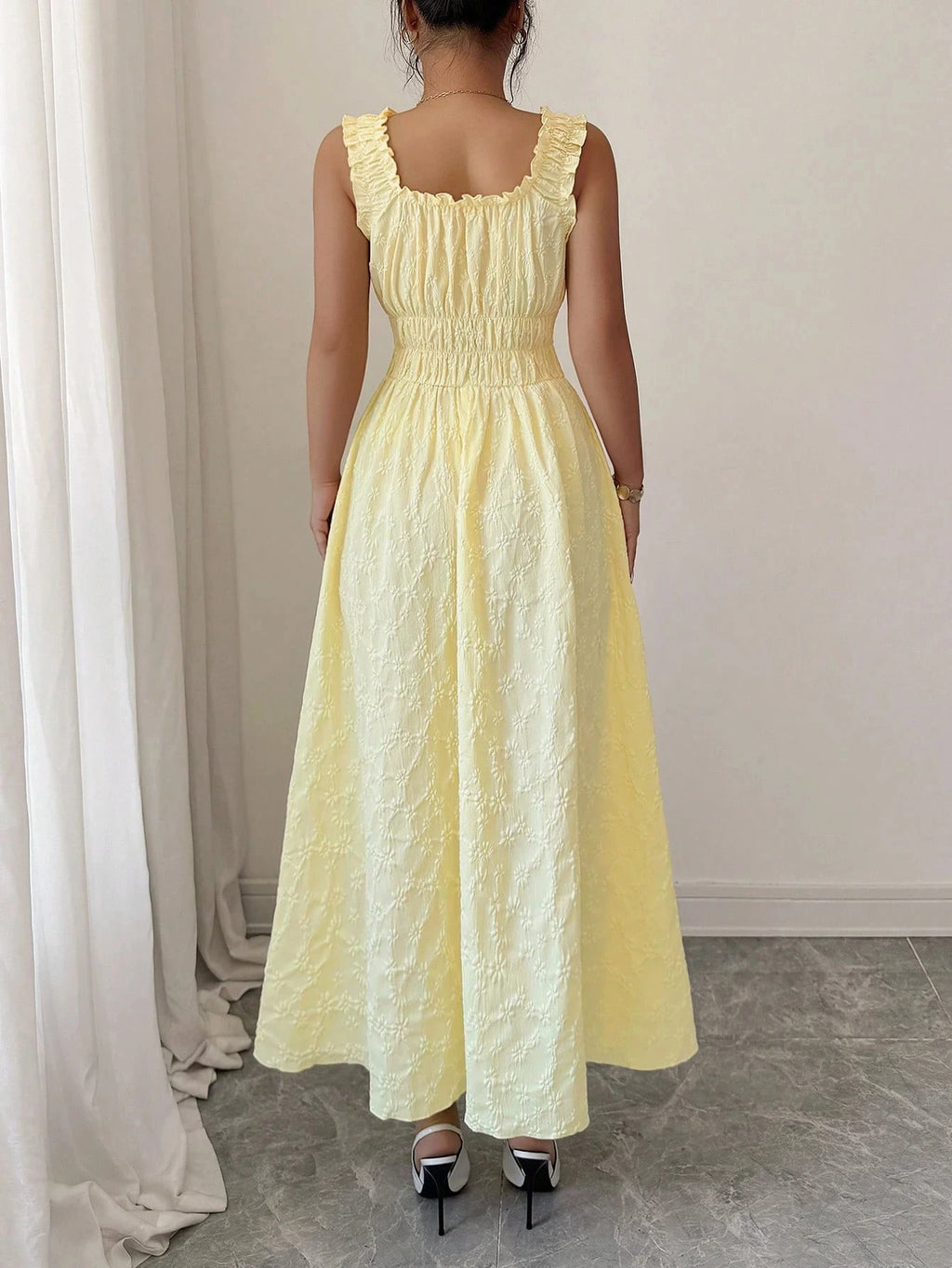 Vestido Casual Amarillo para Mujer | Smocked, Cuello Cuadrado, Largo hasta el Tobillo