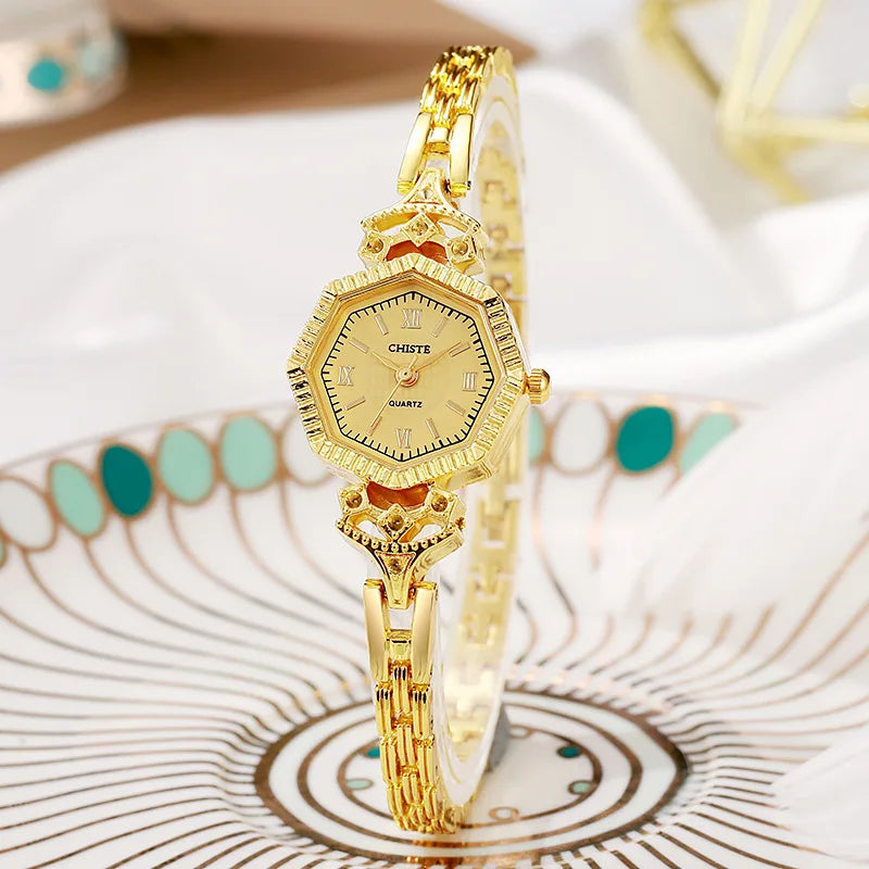 Women's Fashion Quartz Watch - Rhombus Dial, Magnetic Alloy Bracelet