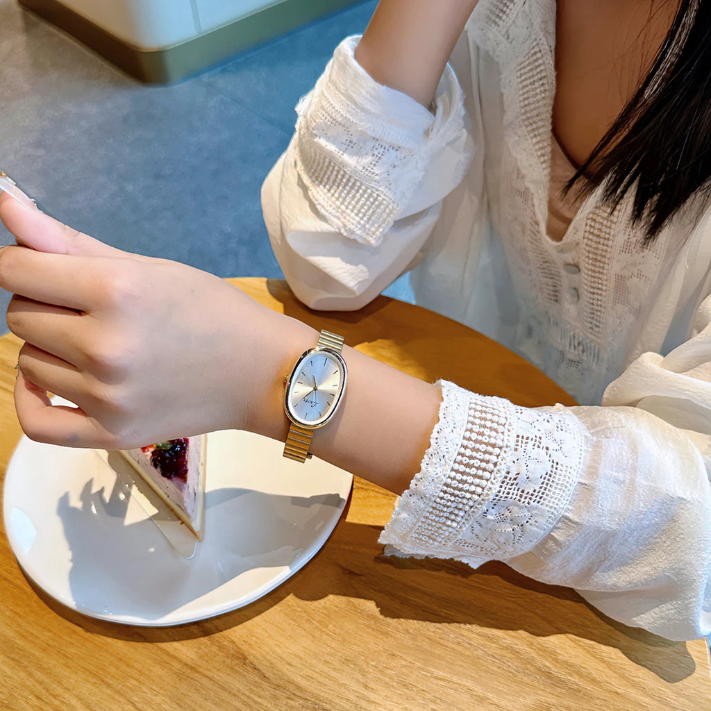 Women's Vintage Luxury Quartz Watch - Gold & Silver Bracelet