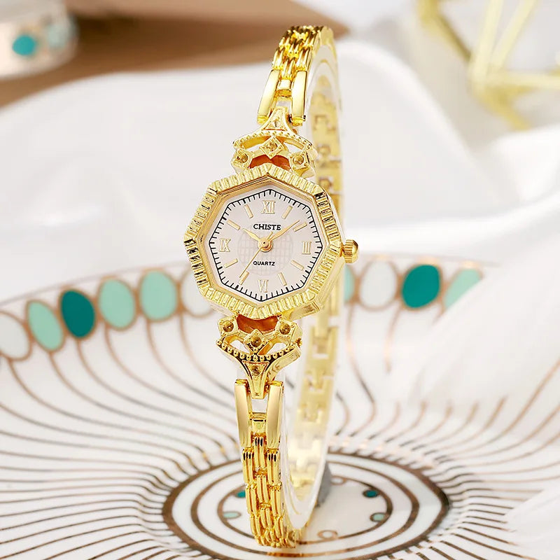 Women's Fashion Quartz Watch - Rhombus Dial, Magnetic Alloy Bracelet