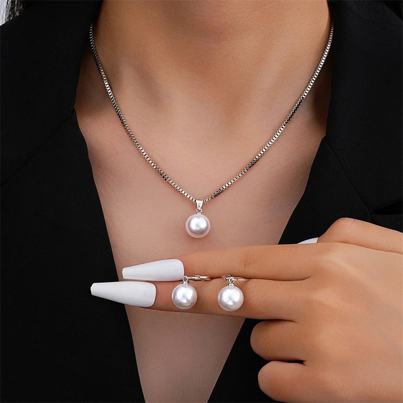 Pearl Pendant Jewelry Set for Women