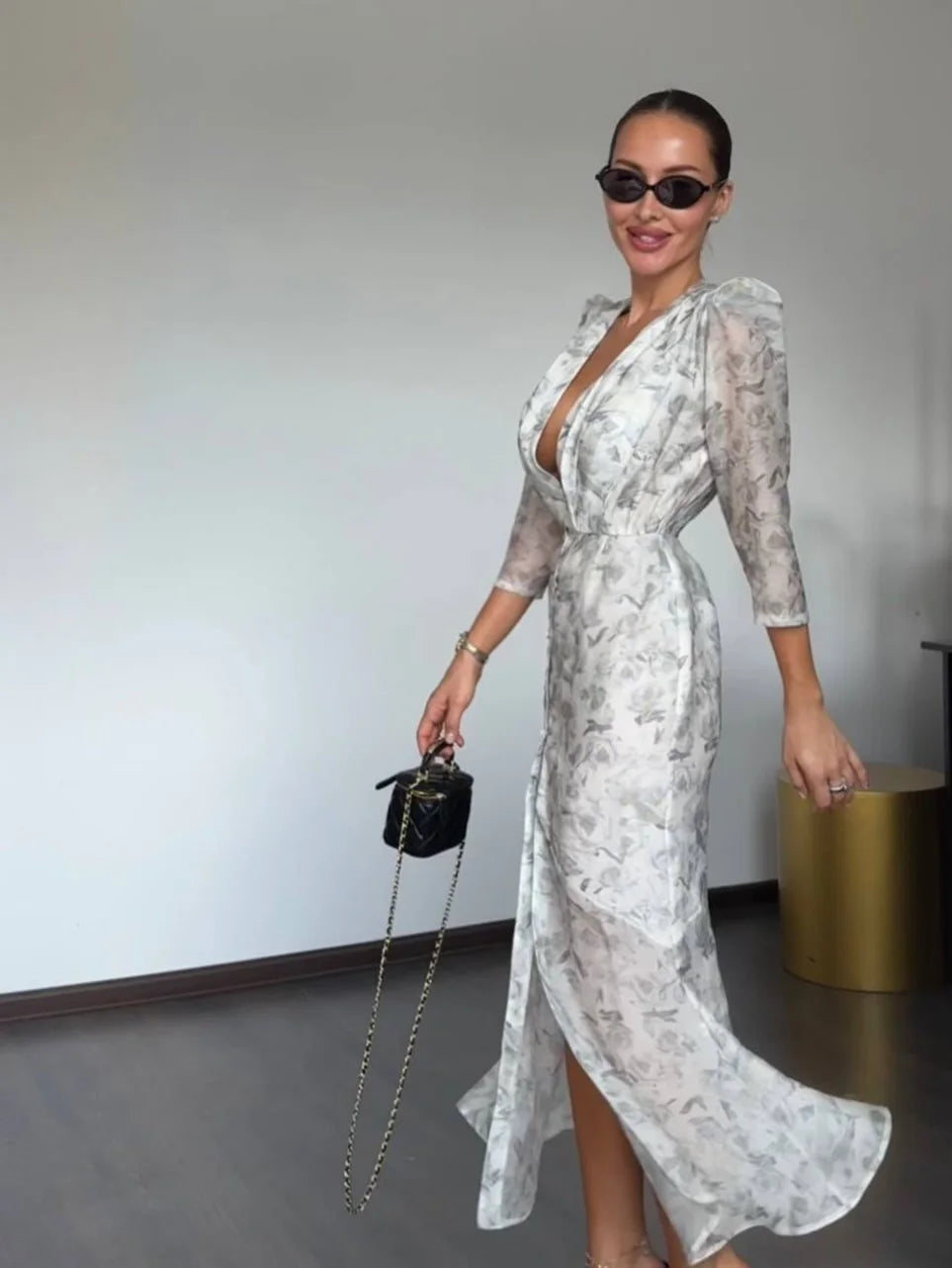 Women's Printed V-Neck Pleated Midi Dress - Half Sleeve Empire Waist Holiday Dress