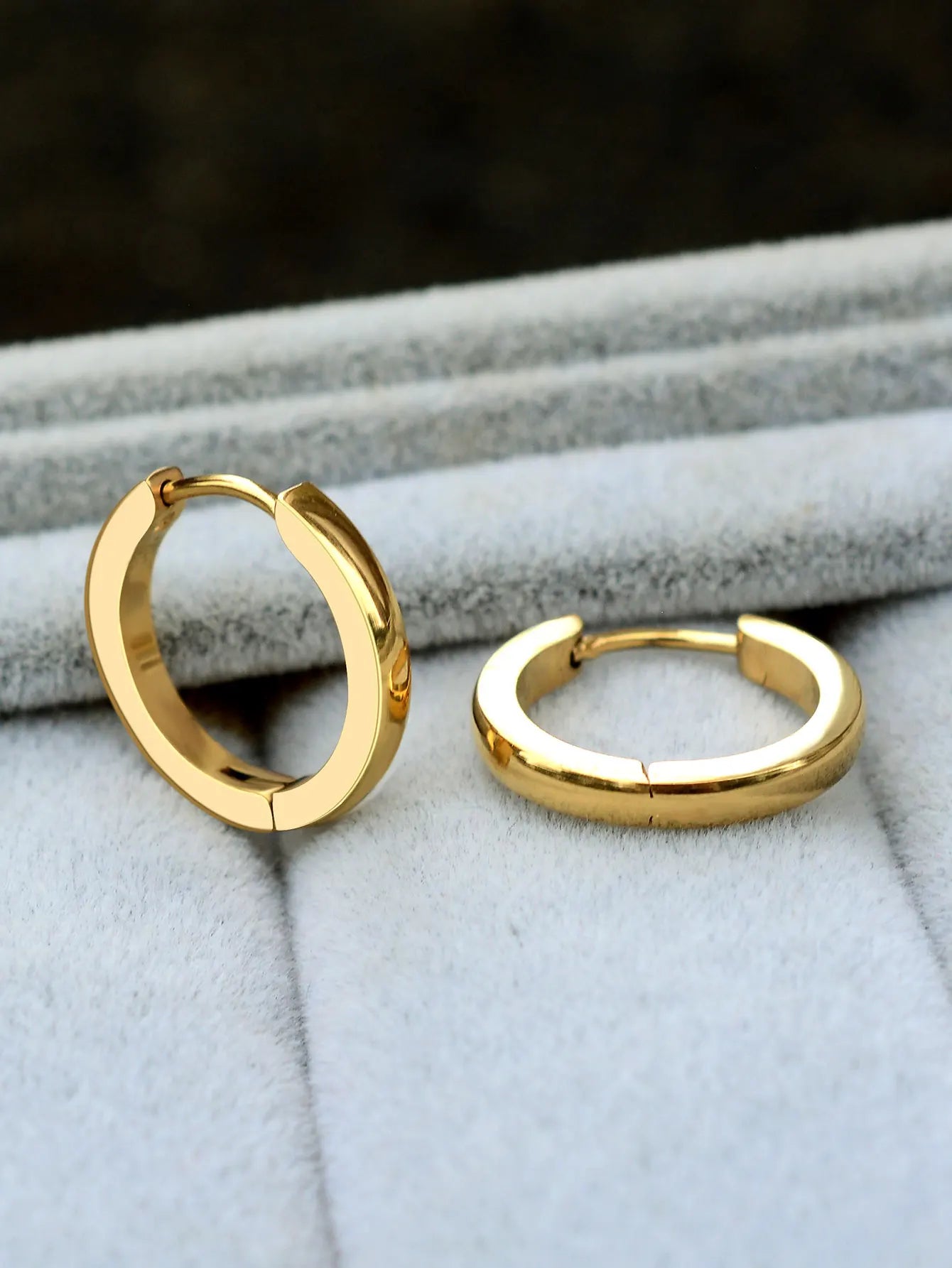 Huggie Hoop Earrings Set of 2